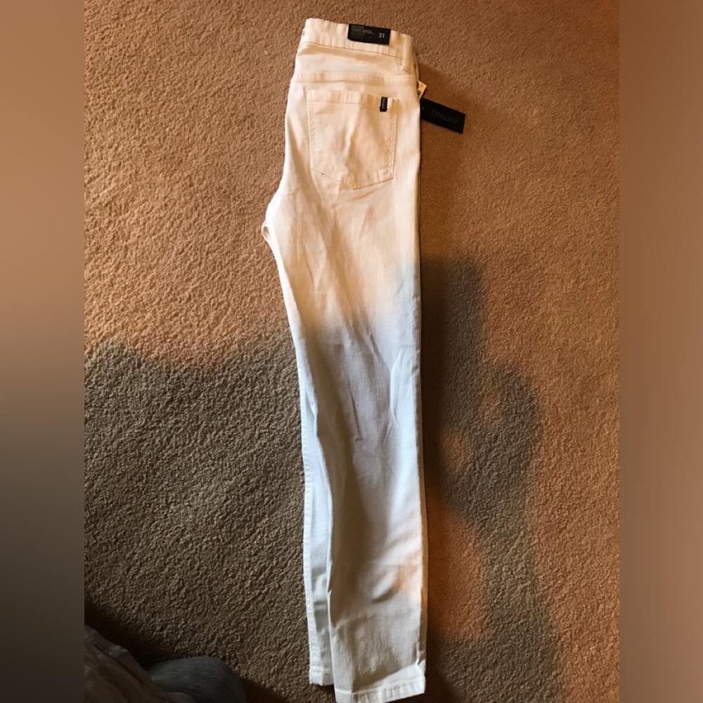 White denim jeans